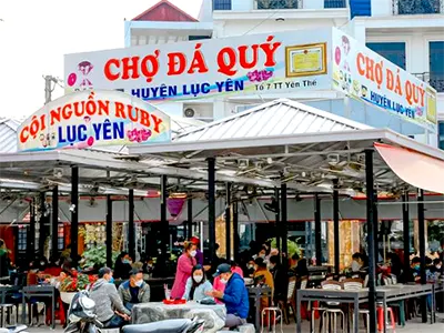 Tour chợ đá quý Lục Yên 2 ngày 1 đêm - Hồ Thác Bà, đền Mẫu Âu Cơ