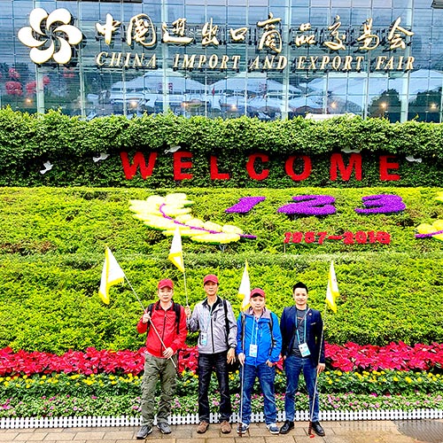 Đội hướng dẫn viên tour hội chợ Quảng Châu kỳ 123 của công ty