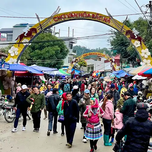 Chợ Bắc Hà Tour du lịch Sapa Bắc Hà