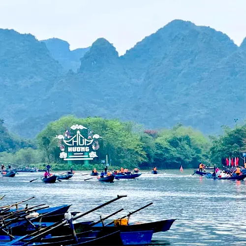 Tour chùa hương 1 ngày trải nghiệm đi đò trên suối Yên