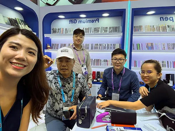 Ghi lại khoảng khắc cho mối lương duyên đối tác tái Canton Fair