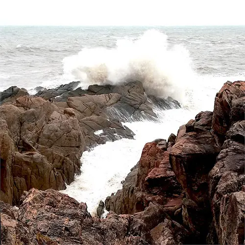 Hải đăng Ghềnh Đèn Phú Yên với cảnh biển hùng vĩ và nhiều điểm chụp ảnh đẹp