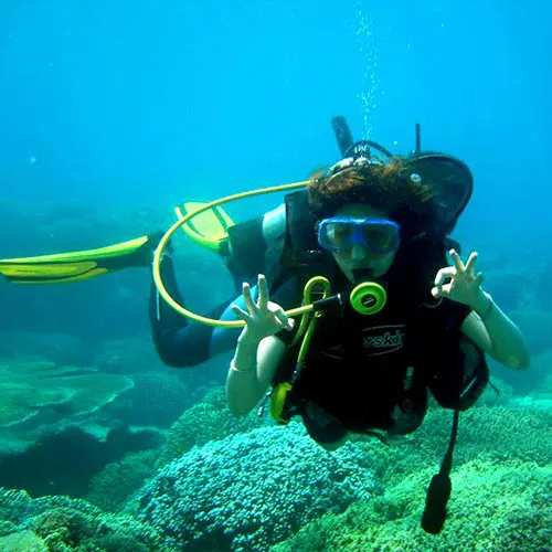 Lặn biển tại khu bảo tồn biển Hòn Mun Nha Trang