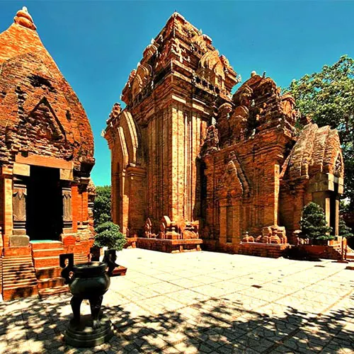Tháp Bà Ponagar, kiệt tác kiến trúc của người Chăm tại Nha Trang