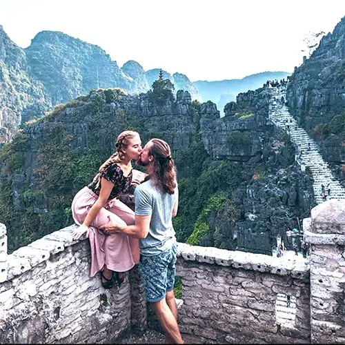 Hang Múa Ninh Binh vô số view chụp ảnh đẹp