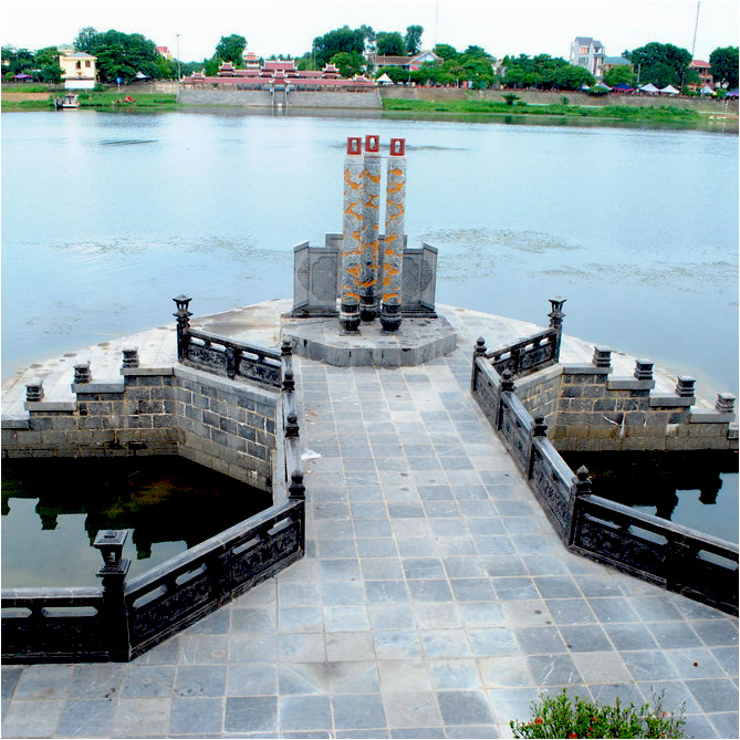 Nơi thả hoa tưởng niệm trên sông Thạch Hãn Quảng Trị