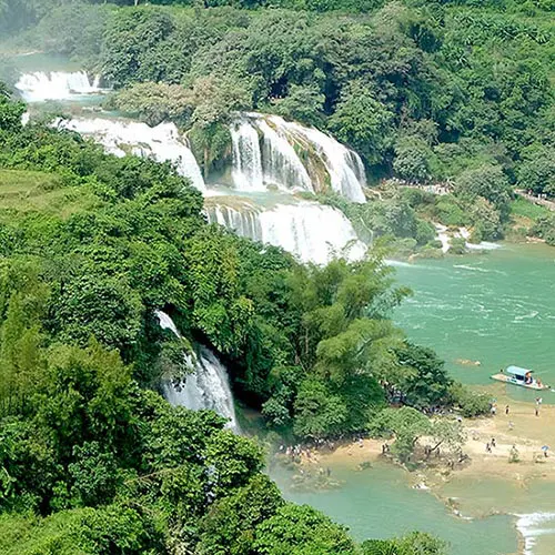 Thác Bản Giốc Cao Bằng - thắng cảnh nổi bật trong chương trình du lịch Đông Bắc