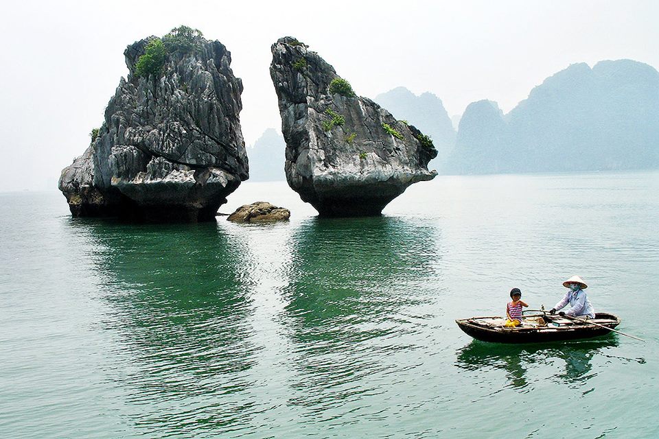 Hòn Trống Mái - Hạ Long