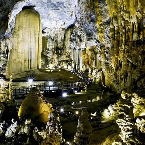 Động Thiên Đường - điểm du lịch nổi tiếng của du lịch Quảng Bình