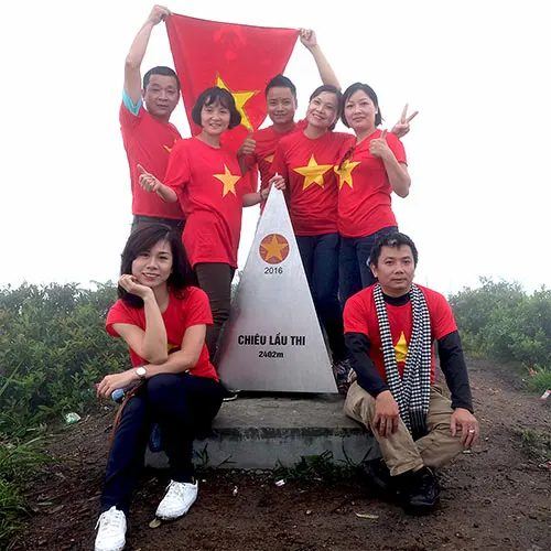 Đỉnh Chiêu Lầu Thi 2402m - thử thách 800m leo núi săn mây trong tour Hoàng Su Phì - Chiêu Lầu Thi