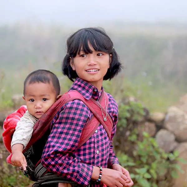 Cô bé Hà Nhì chụp tại bản Choản Thèn