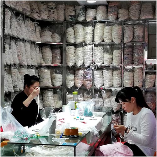 Chợ Ngọc Quảng Châu, nơi ngọc bán theo kg