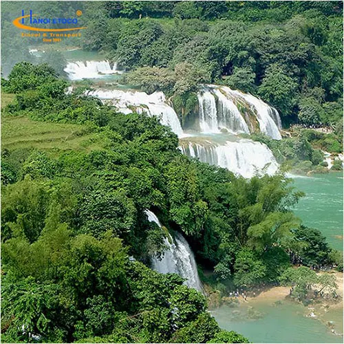 Thác Bản Giốc Cao Bằng - điểm đến nổi bật trong tour Hà Giang Cao Bằng 4 ngày 3 đêm