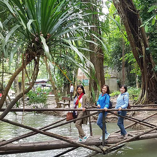 Suối cá thần Cẩm Lương Thanh Hóa - điểm tham quan nổi bật trong tour Pù Luông Mai Châu 2 ngày 1 đêm