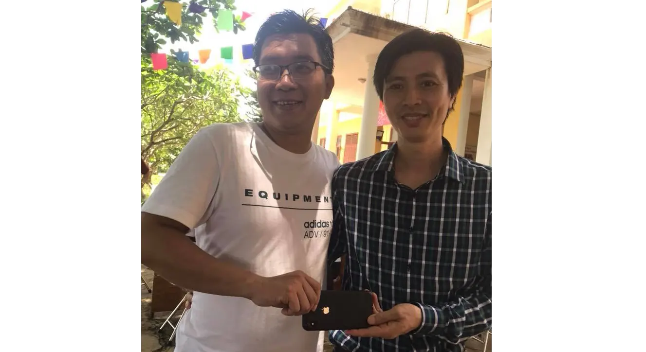 Trả điện thoại iphone thất lạc cho khách đi du lịch đảo Bạch Long Vĩ