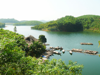 Hồ Thác Bà, Hồ nhân tạo lớn nhất việt Nam