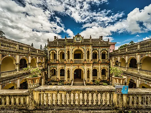 Diện mạo cũ dinh vua Mèo Hoàng A Tưởng%>