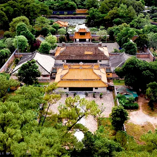 Toàn cảnh Lăng Tự Đức - khu lăng mộ vua Nguyễn ẩn mình trong vườn cây xanh, Huế