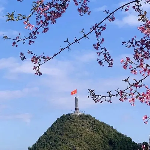 Cột cờ Lũng Cú - Hà Giang dịp xuân về%>