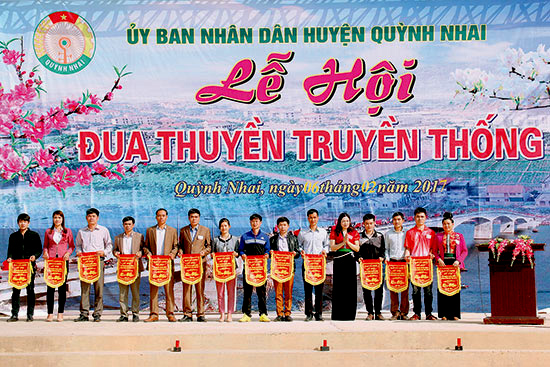Ảnh Lễ hội đua thuyền Quỳnh Nhai, Sơn La