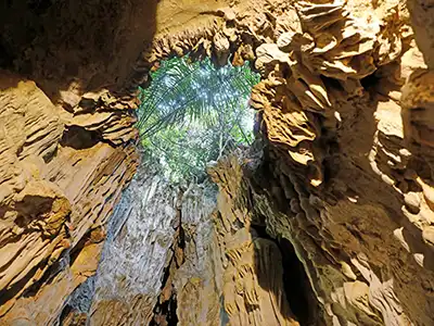 Hang động mới tại Hòa Bình, 10 hang động ở Cao Phong Hòa Bình