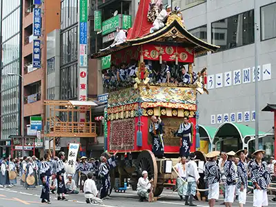 Những lễ hội độc đáo, độc lạ tại Châu Á